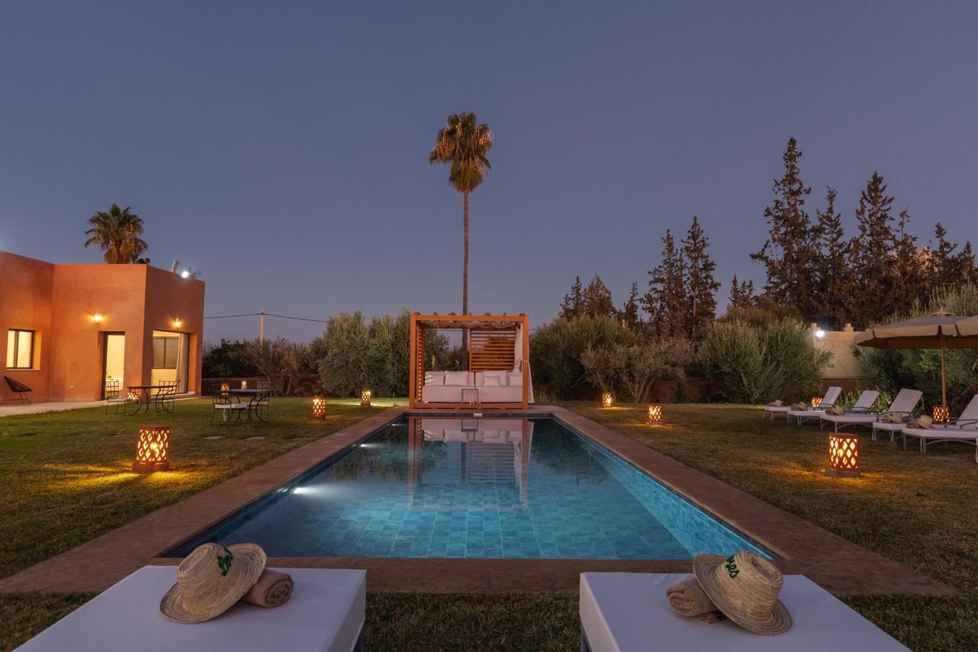 Les Roses By La Siredrah Hotel Ait Bou Zguia Bagian luar foto