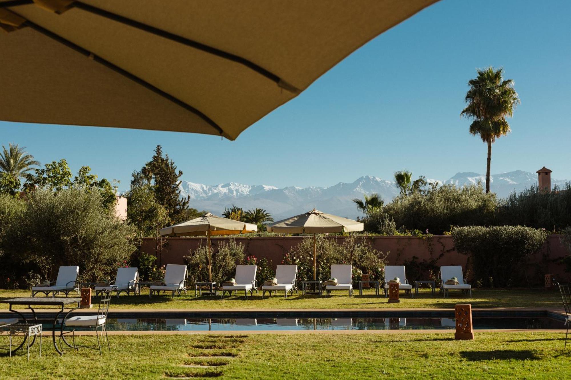 Les Roses By La Siredrah Hotel Ait Bou Zguia Bagian luar foto